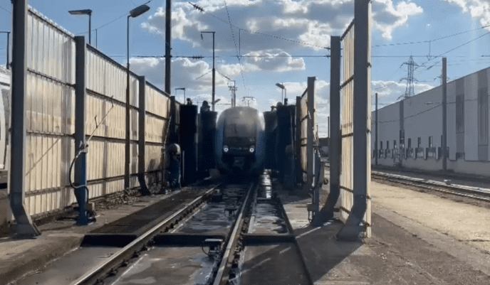 Lavage  extérieur automatique d'un train 