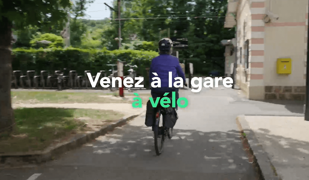 Venez à la gare à vélo