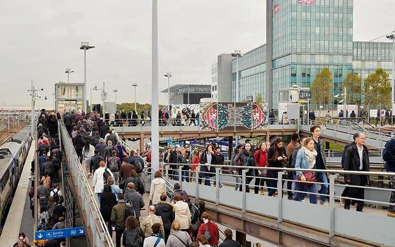 Image de Mass Transit en gare