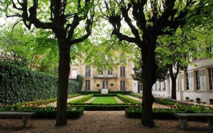 Façade et jardin