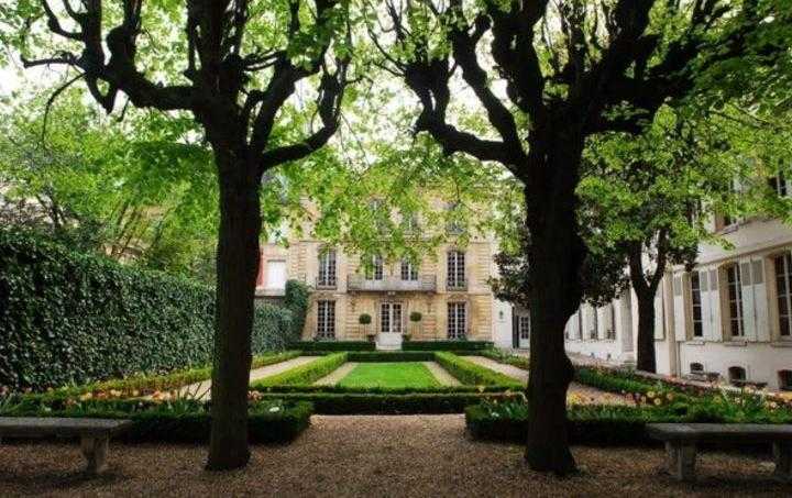 Façade et jardin